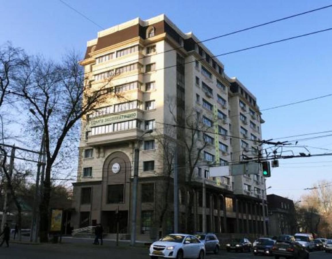 Уютная 2-комнатная квартира в центре г. Алматы Екстер'єр фото