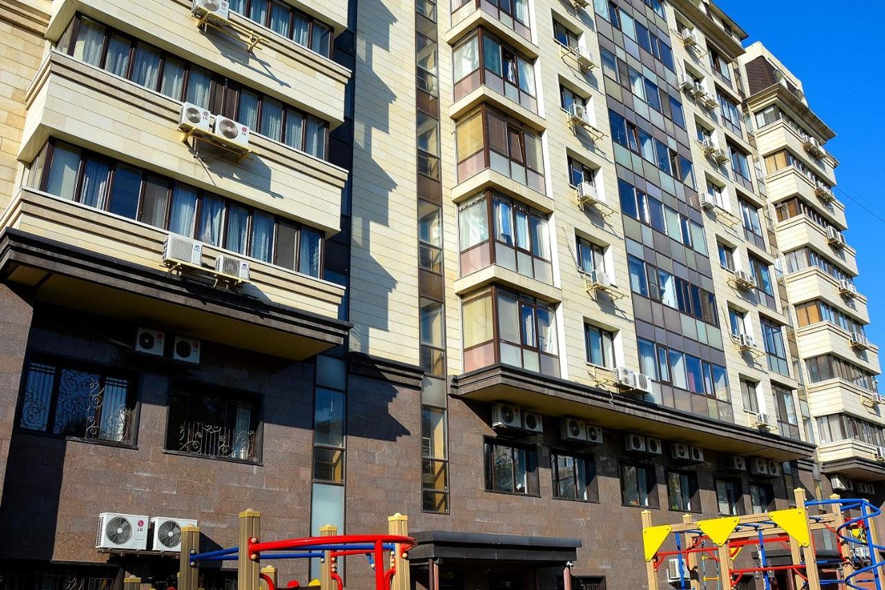 Уютная 2-комнатная квартира в центре г. Алматы Екстер'єр фото